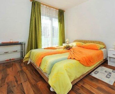 Zara Apartment Room photo
